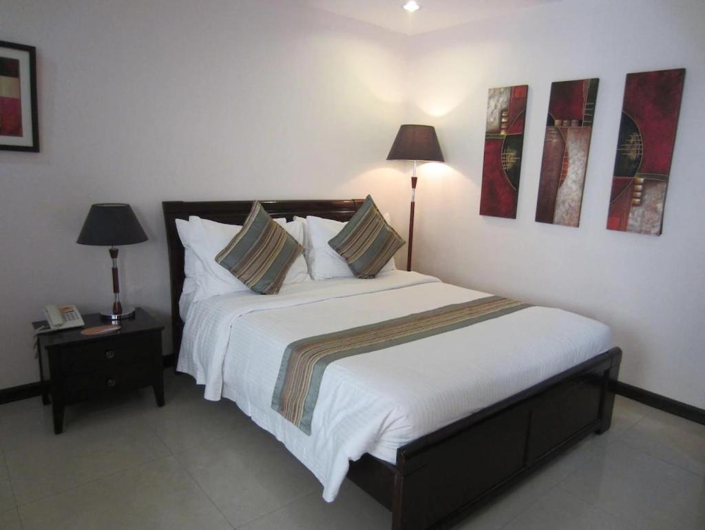 The Suites At Calle Nueva Bacolod Extérieur photo