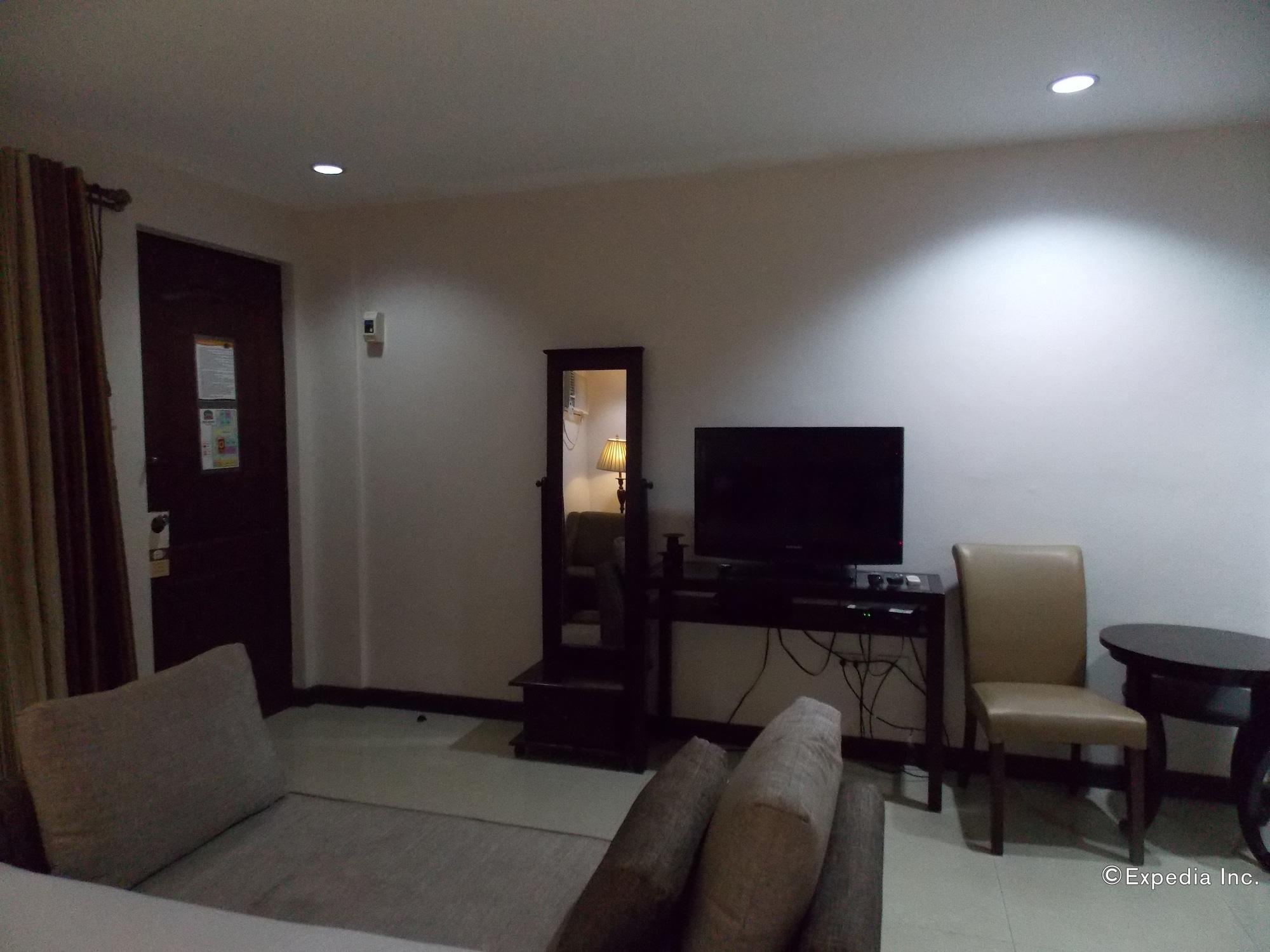 The Suites At Calle Nueva Bacolod Extérieur photo